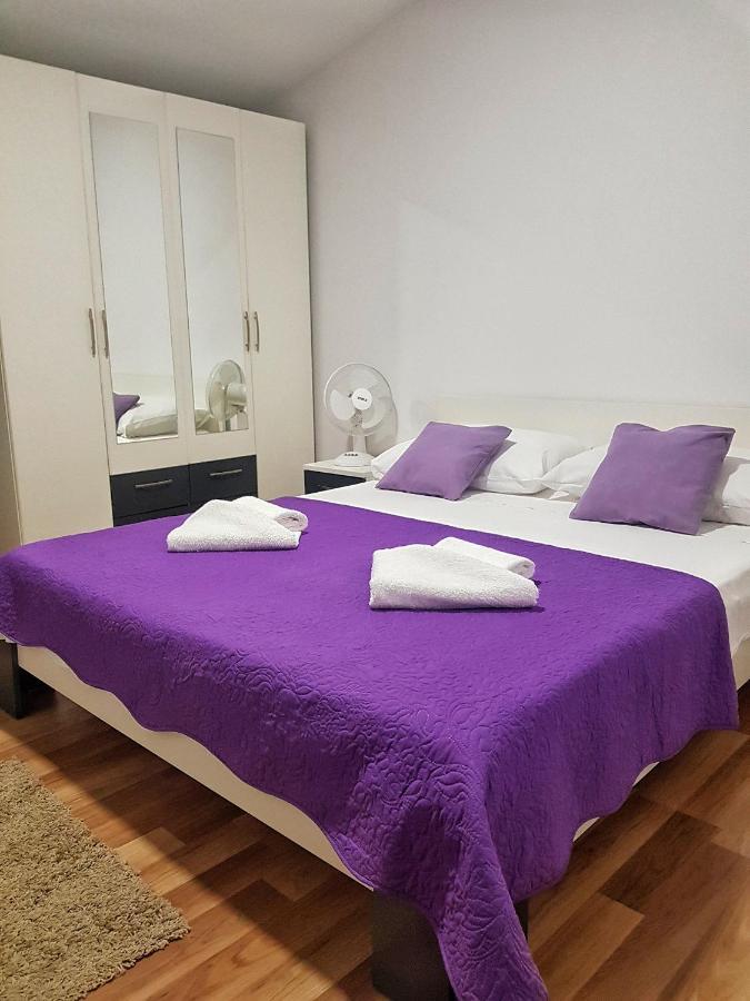 Apartman Nela Daire Kaštel Sućurac Dış mekan fotoğraf