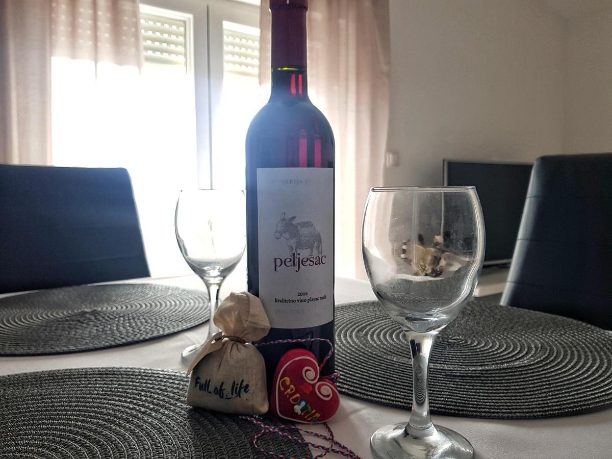 Apartman Nela Daire Kaštel Sućurac Dış mekan fotoğraf