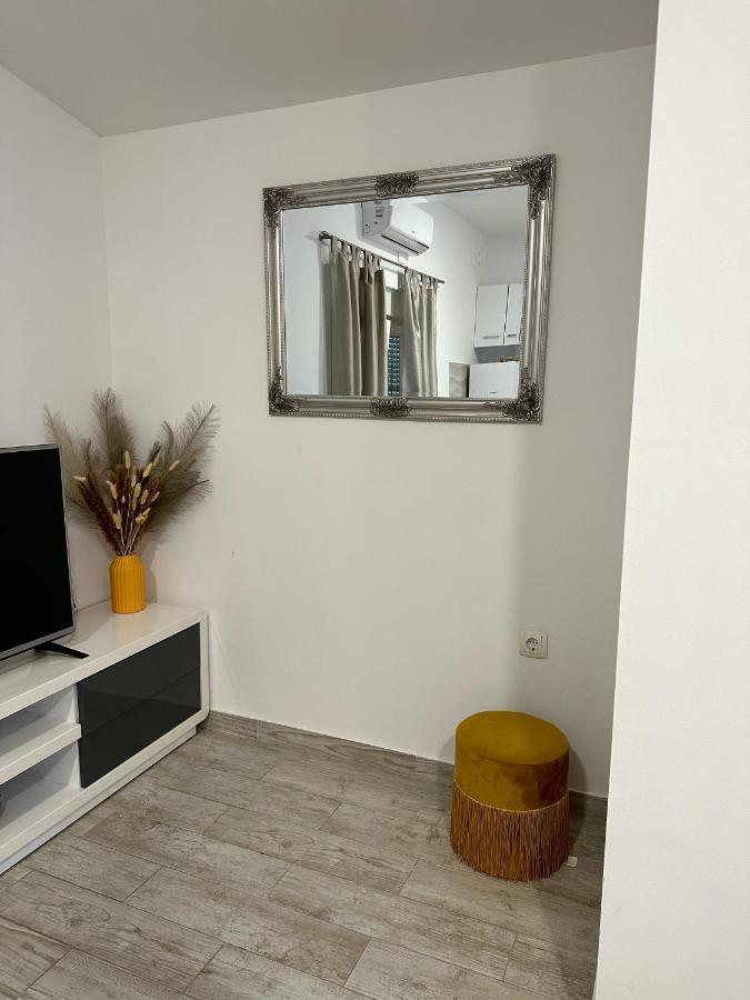 Apartman Nela Daire Kaštel Sućurac Dış mekan fotoğraf