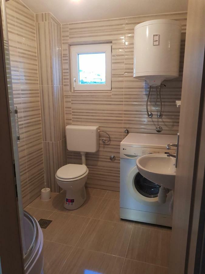 Apartman Nela Daire Kaštel Sućurac Dış mekan fotoğraf