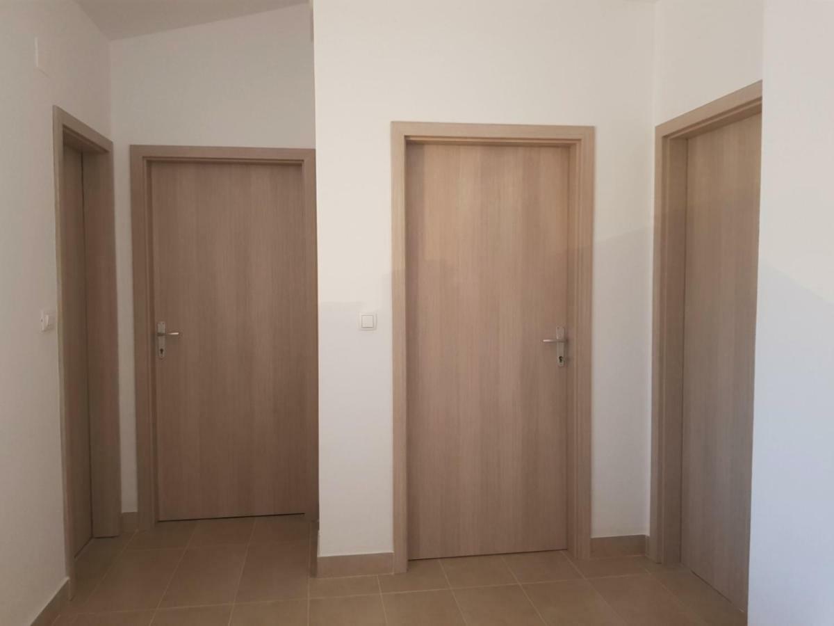 Apartman Nela Daire Kaštel Sućurac Dış mekan fotoğraf
